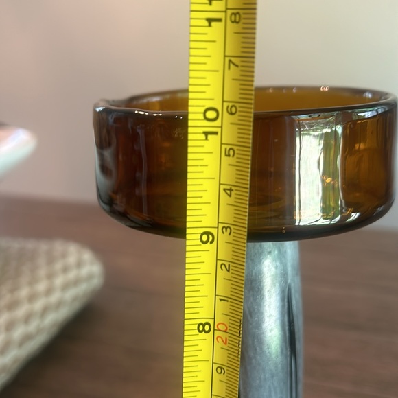Handblown Amber candleholders. 10 inches tall by 4 inches wide. - Picture 4 of 7